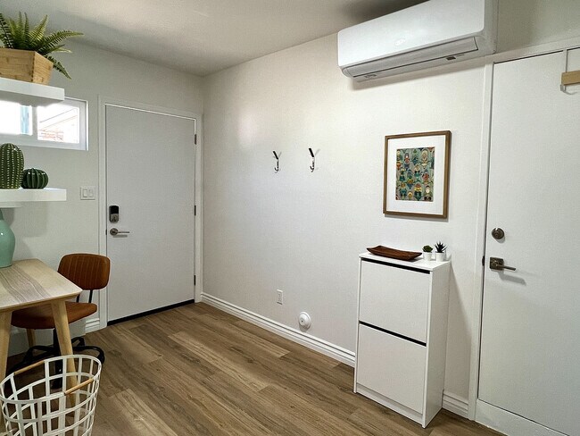 Foto del edificio - 4365 Cerritos Ave