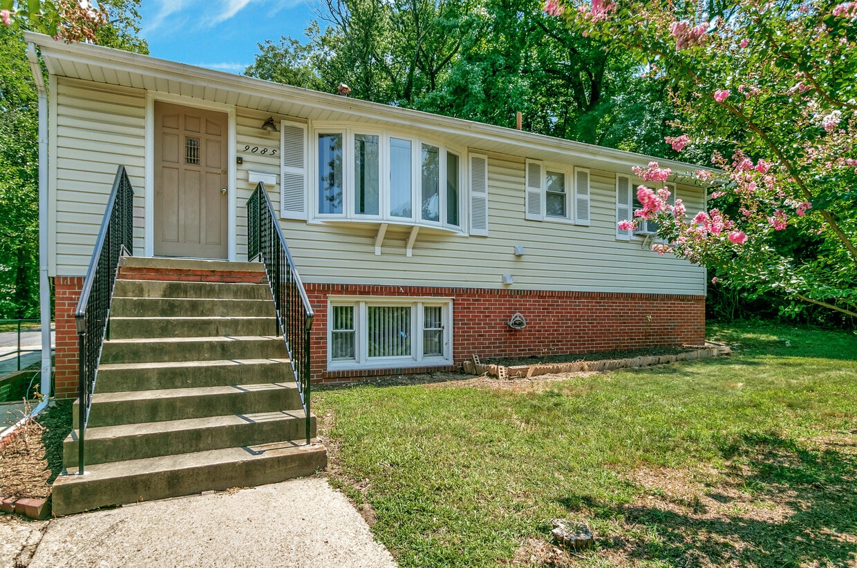 9085 Autoville Dr, College Park, MD 20740 House Rental in College