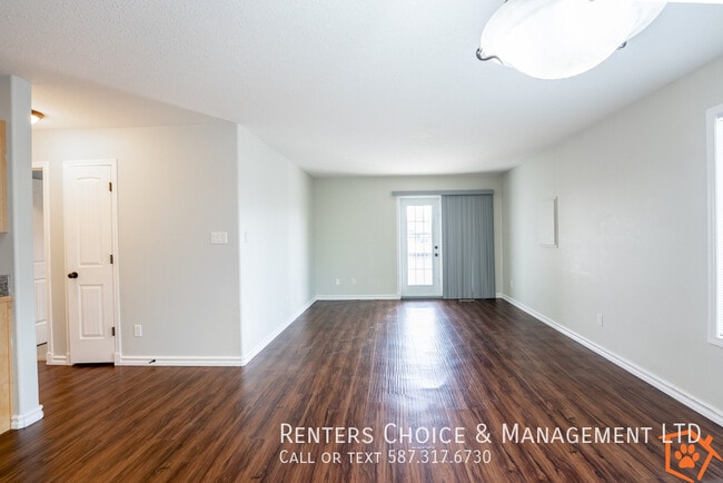 Building Photo - Heritage Heights Condo with Garage & Pet Friendly