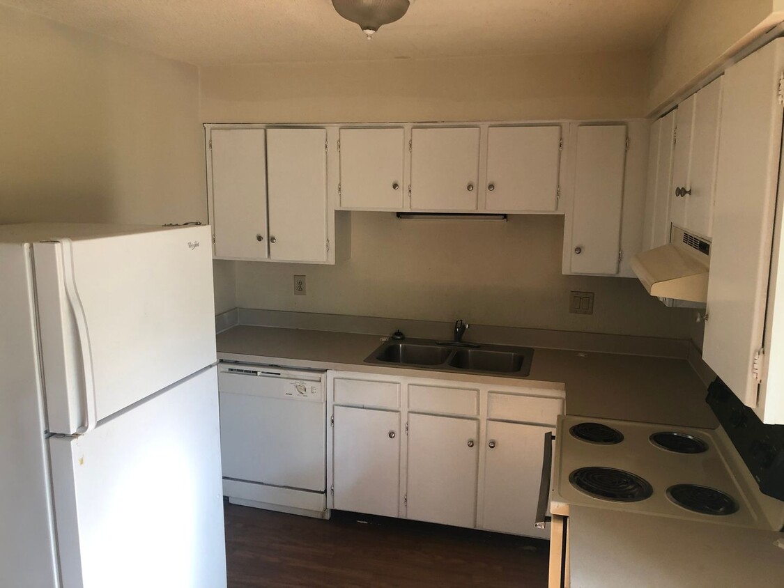 Foto del edificio - 1 bed/1 bath in South Charlotte - Sharon L...
