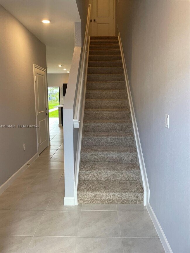 Foto del edificio - 1120 SW 7th Ct