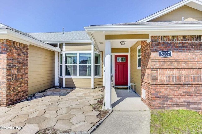 Foto del edificio - 8107 Heritage Woods Ln