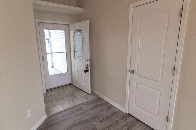 Foto del edificio - 4203 Spring Cress Dr