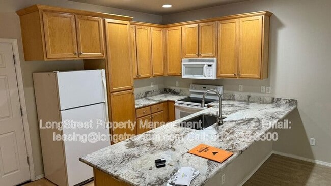 Building Photo - 3157 NW Shooting Star Dr