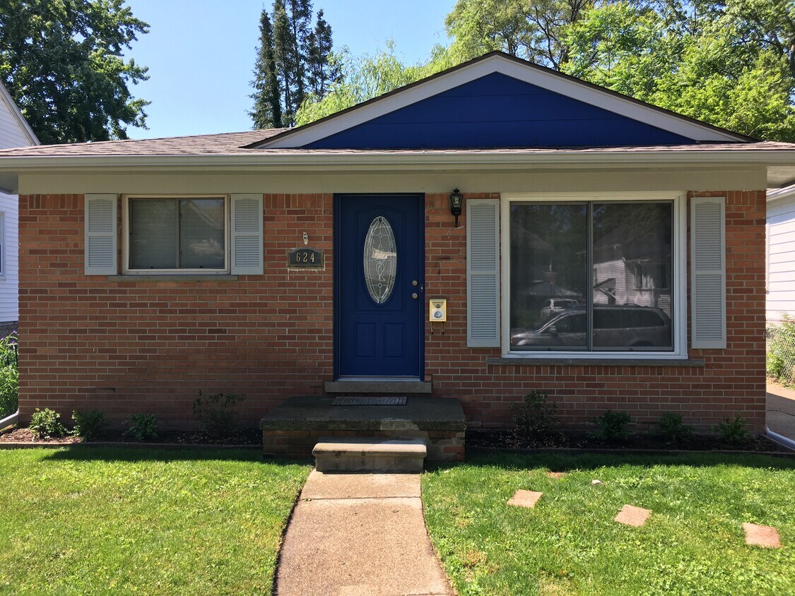 Primary Photo - 624 Frederick St