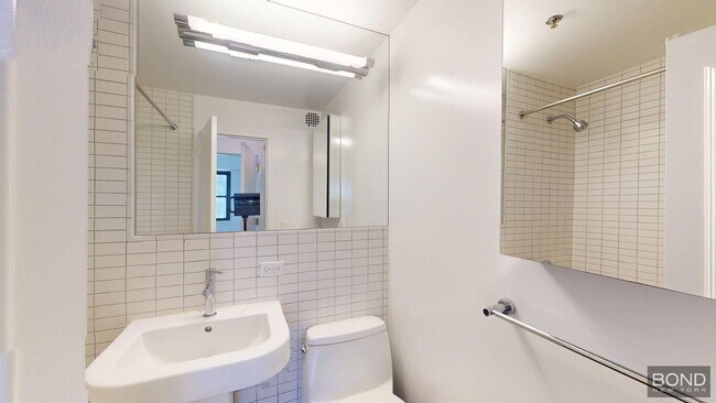 Foto del edificio - 222 E 39th St