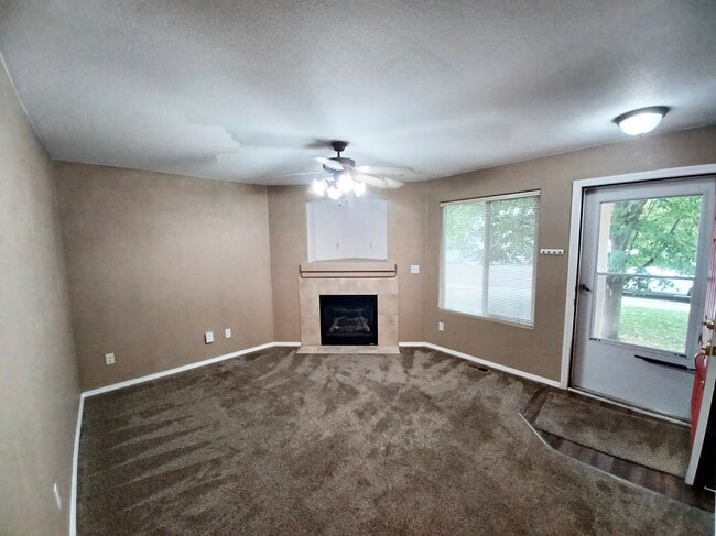 Foto del edificio - 1713 Woodburn St