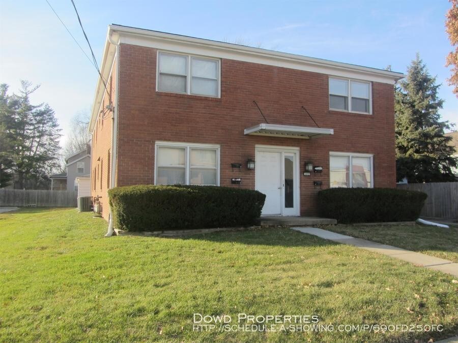 409 N Beech St Unit 1, Normal, IL 61761 Room for Rent in Normal, IL