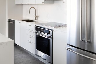 Building Photo - Avalon South Miami