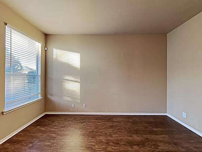 Building Photo - 9002 Eagle Bnd