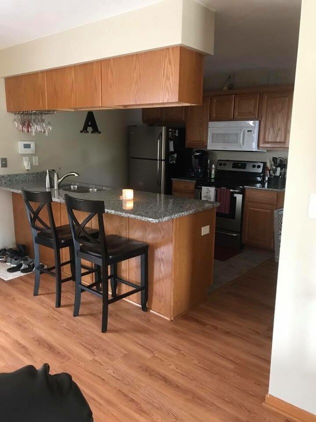 7593 Creek Bend, Rockford, IL 61114 Condo for Rent in Rockford, IL