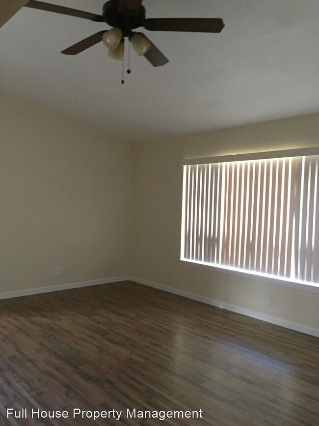 Building Photo - 3 br, 2 bath House - 884 Putnam