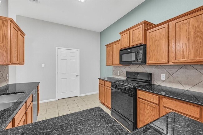 Building Photo - 21300 Heritage Forest Ln