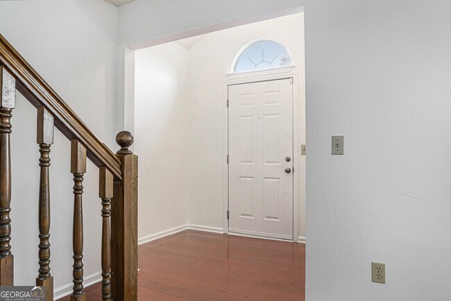 Building Photo - 1331 Baywood Glen
