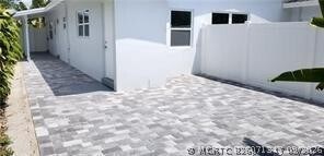 Foto del edificio - 2408 NE 4th St