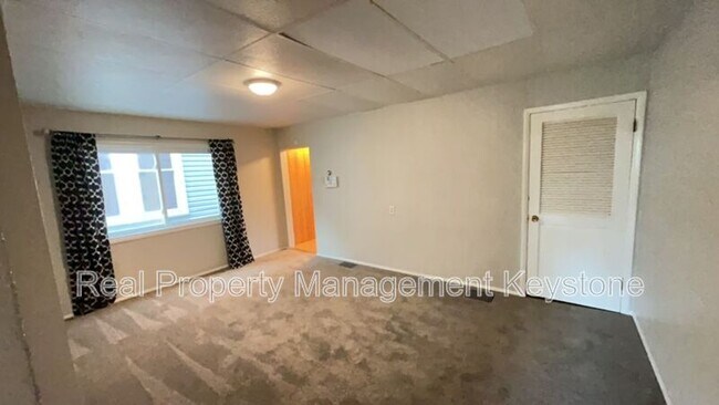 Foto del edificio - 242 E 17th Ave