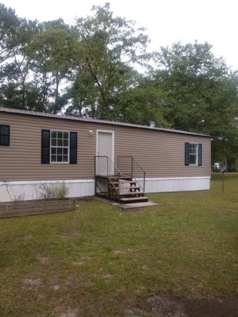 Primary Photo - 117 Burnt Tree Dr