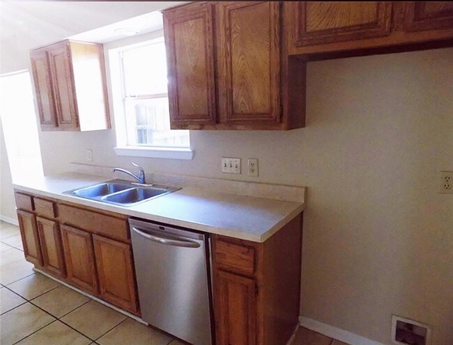 Foto del edificio - 3718 Village Grove Dr