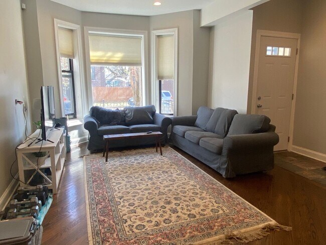 Foto del edificio - 2640 W Cortland St
