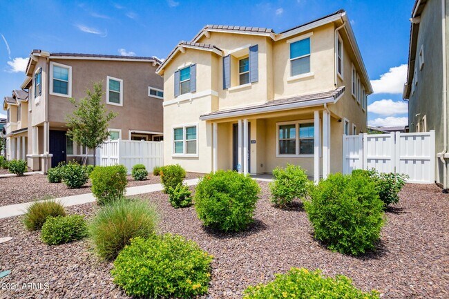 Foto del edificio - 3829 E STILES LN