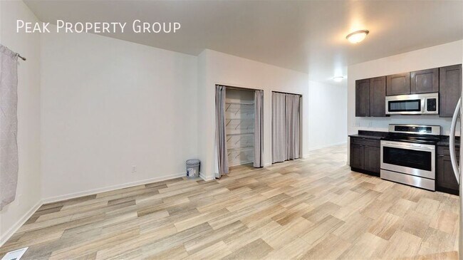 Foto del edificio - 417 E 18th Ave