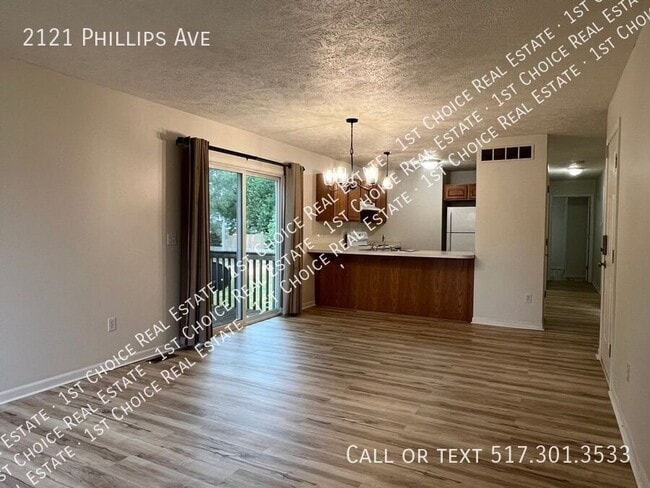 Building Photo - 2121 Phillips Ave