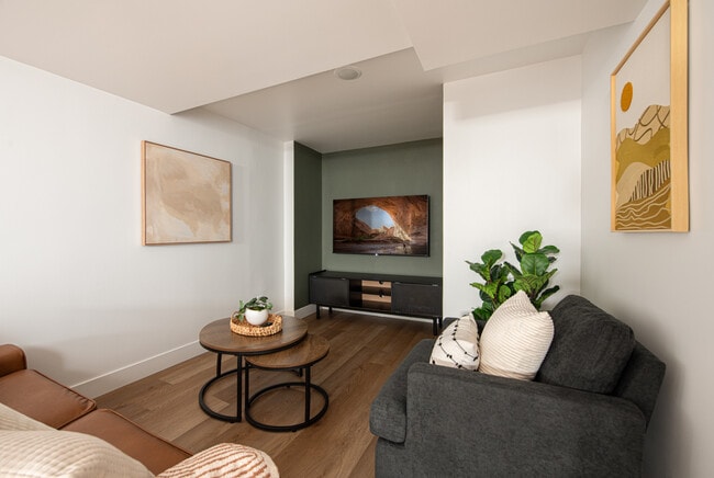 Living Room - 333 N 400 W