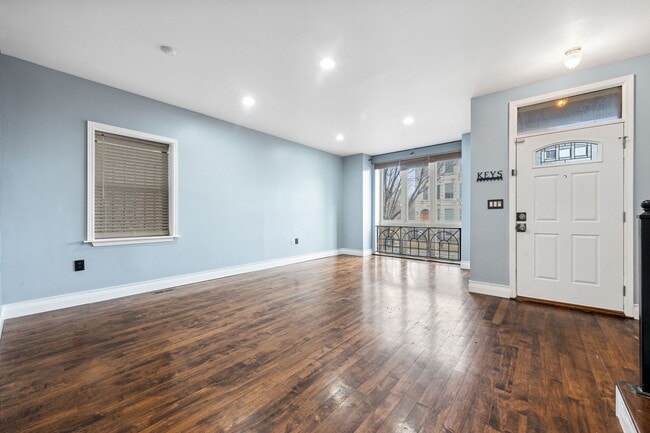 Building Photo - 4528 S St Lawrence Ave