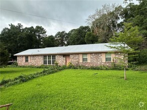 Building Photo - 107 Oakview Dr