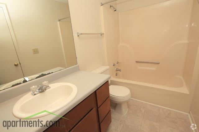 Baño - Shelby Heights