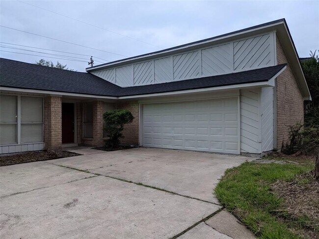 Building Photo - 2319 Walnut Ridge Dr