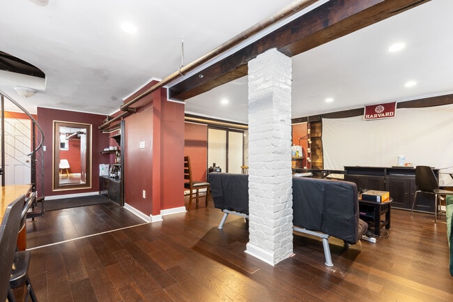 Living room - 19 Royal St