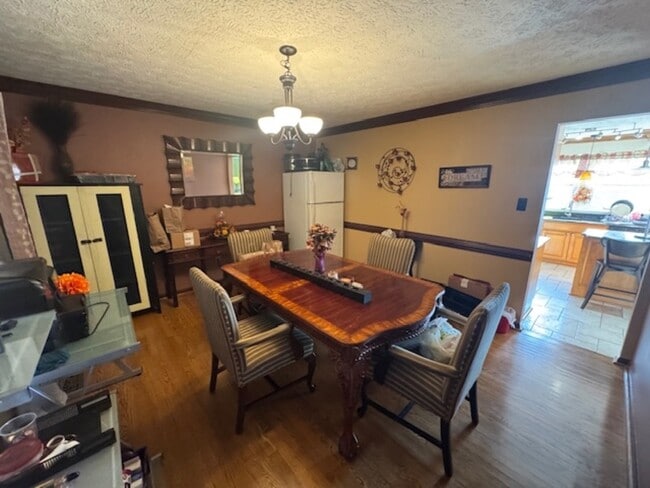 Foto del edificio - 8310 Chestnut Farm Ln