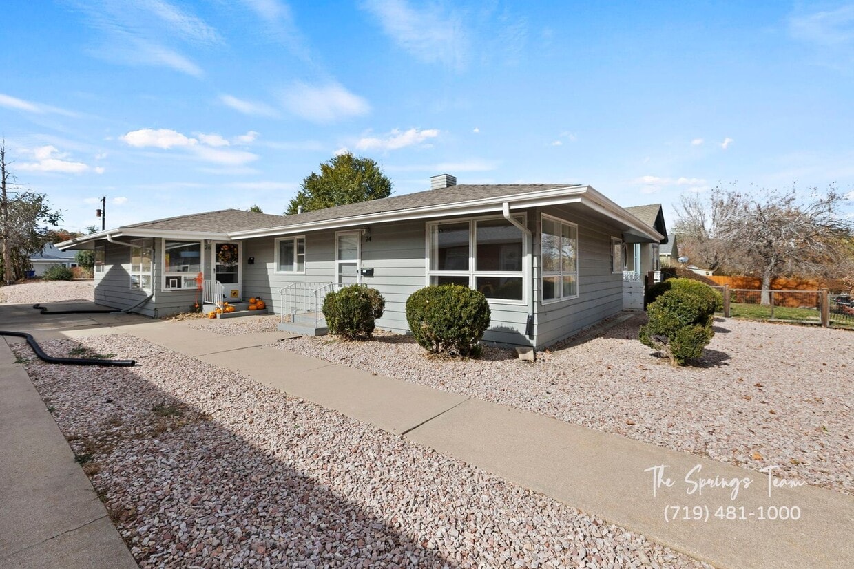 Primary Photo - CHARMING WESTSIDE 2BD HOME with A/C