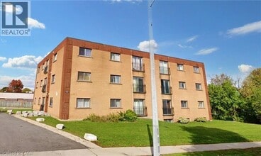 Building Photo - 76 Brybeck Crescent