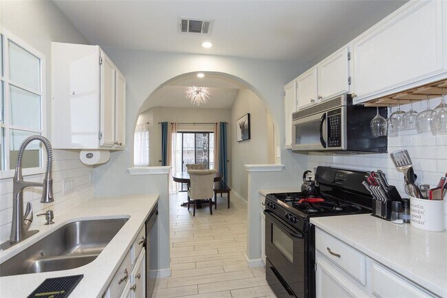 Foto del edificio - 8903 Palace Pkwy