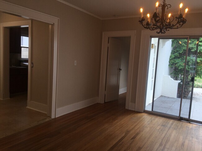 Building Photo - 559 B Ave