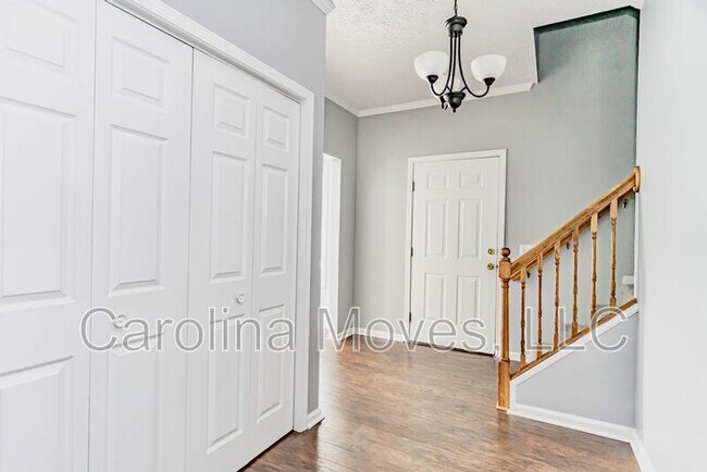 Photo - 6 Tryon Ave House