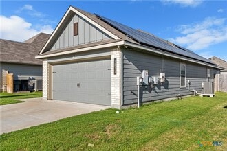 Building Photo - 1231 Kiskadee Branch Dr