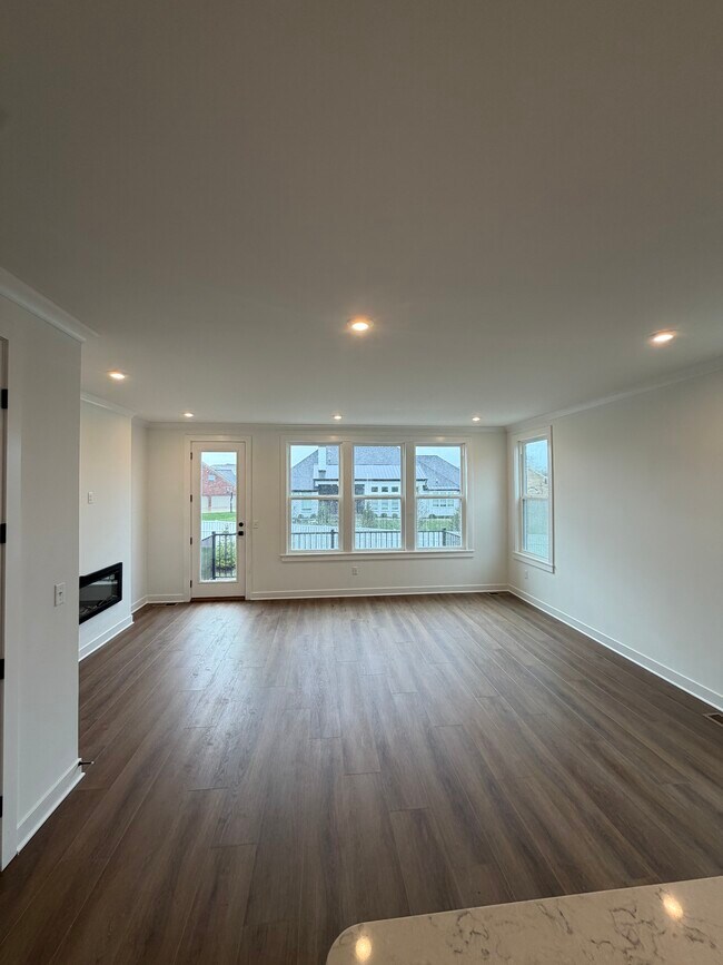 Foto del edificio - 7430 Wetherington Ln