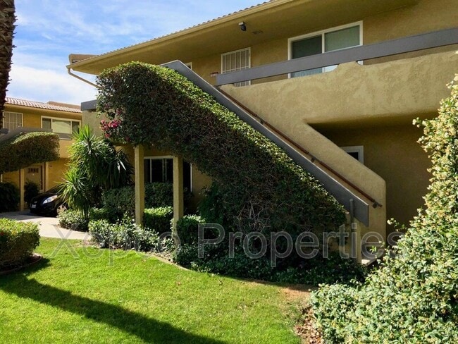 Building Photo - 1950 S Palm Canyon Dr