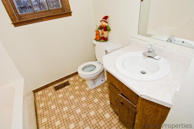 Foto del edificio - For Rent: 3BR, 2BA house
