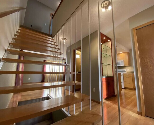 Building Photo - Your Contemporary Haven in Minneapolis for...