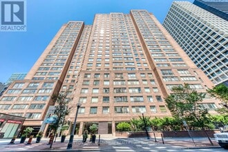 Building Photo - 633 Bay St.