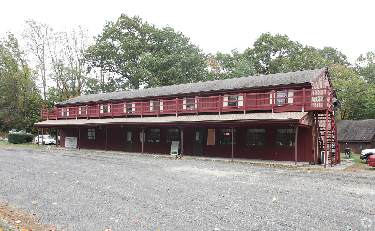 Primary Photo - 986 Killingworth Rd
