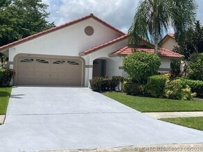 Building Photo - 10215 Camelback Ln
