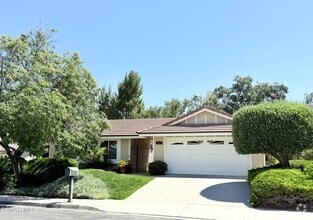 Building Photo - 850 Rim Crest Dr