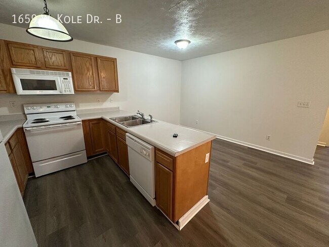 Foto del edificio - 1659 W Kole Dr