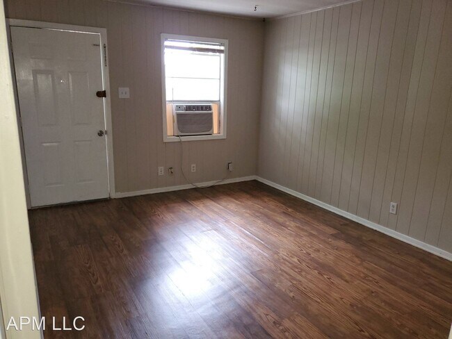 Building Photo - 2 br, 1 bath House - 2305 Trenton Street A...