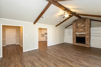 Building Photo - 5810 Meadowview Rd